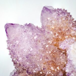 Find en beroligende krystal online