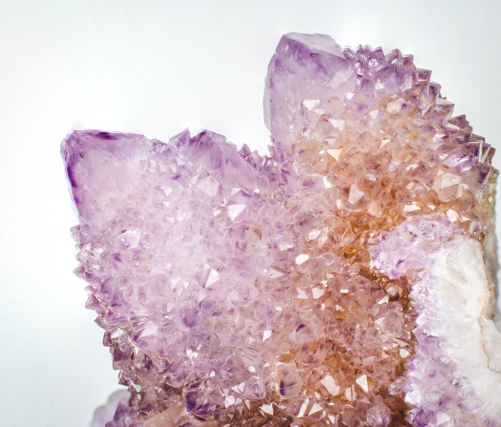Find en beroligende krystal online